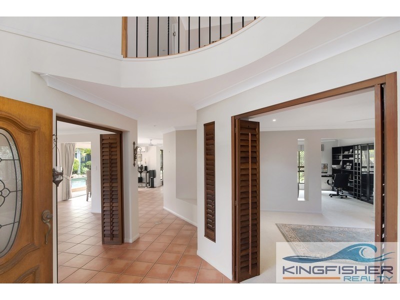 33 Sea Eagle Drive, Burleigh Waters QLD 4220