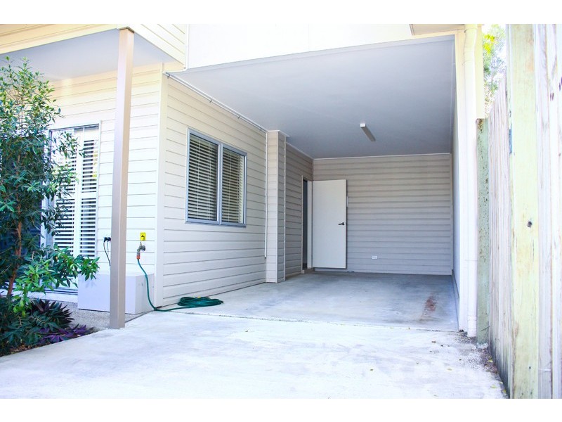 2/20 Balowrie Street, Hamilton QLD 4007