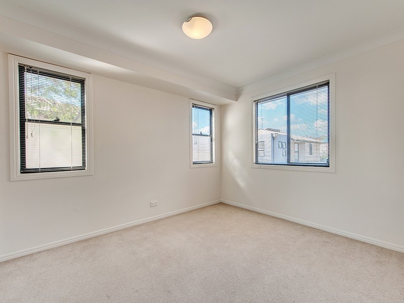 57 Riding Road, Hawthorne QLD 4171