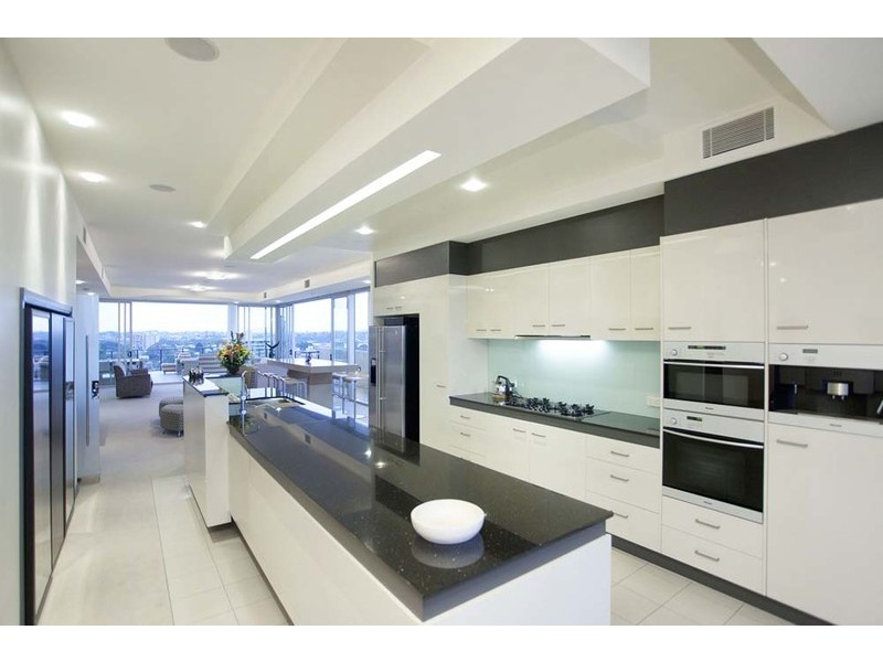 98 Thorn Street, Kangaroo Point QLD 4169