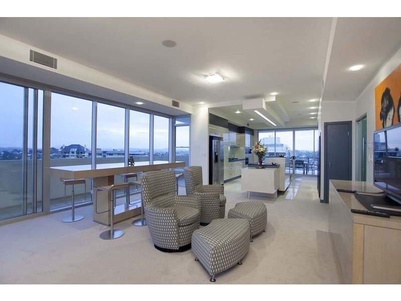 98 Thorn Street, Kangaroo Point QLD 4169
