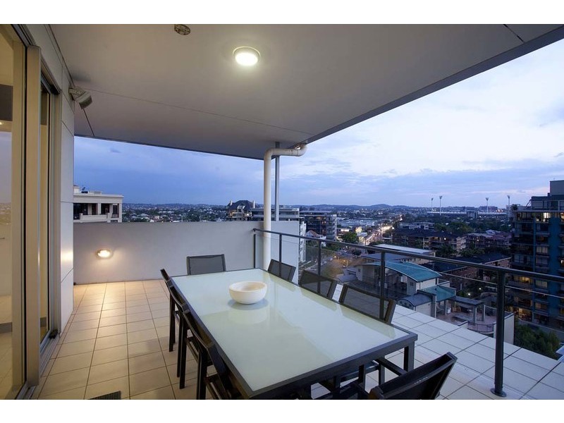 98 Thorn Street, Kangaroo Point QLD 4169