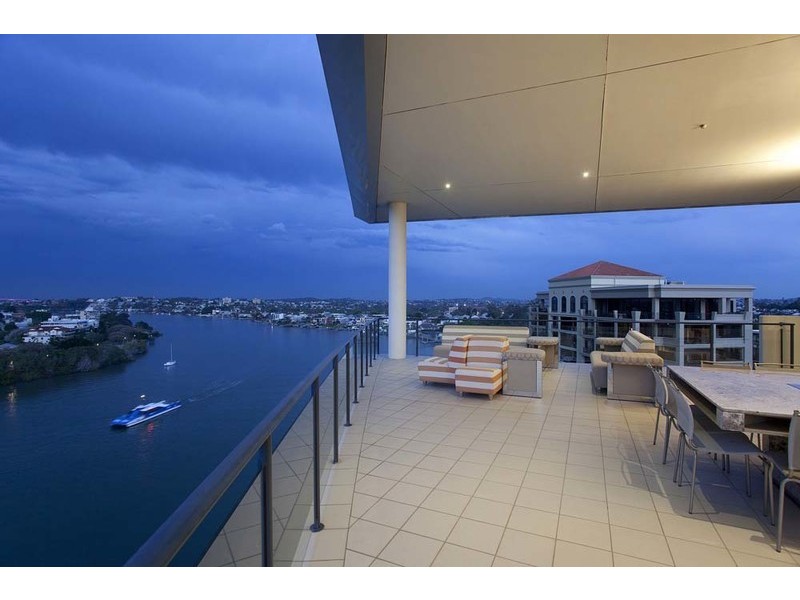 98 Thorn Street, Kangaroo Point QLD 4169