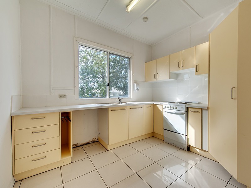 72 Meadow Avenue, Coopers Plains QLD 4108