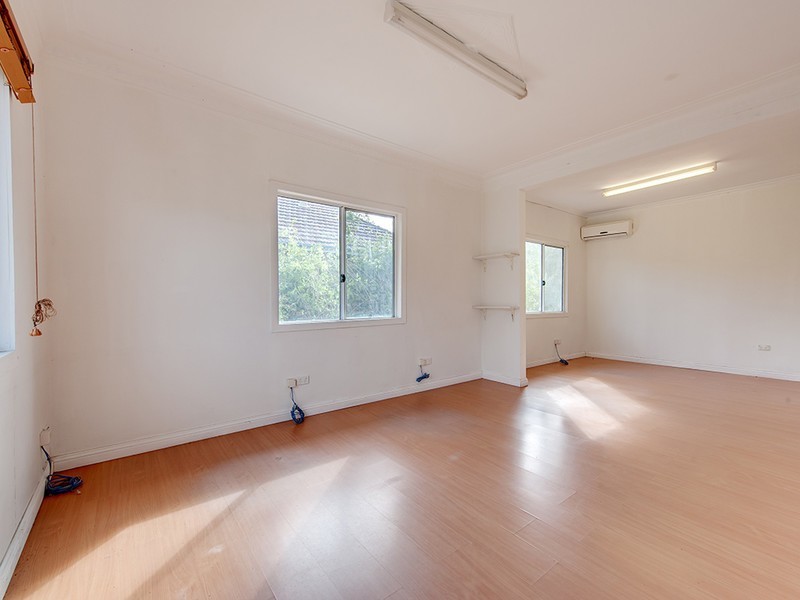 72 Meadow Avenue, Coopers Plains QLD 4108