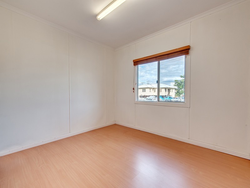 72 Meadow Avenue, Coopers Plains QLD 4108