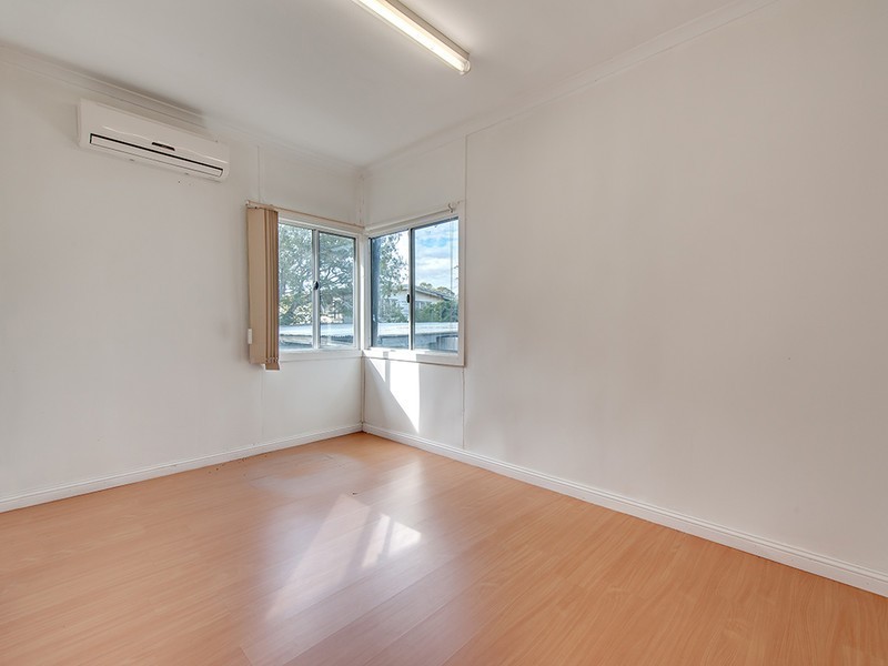 72 Meadow Avenue, Coopers Plains QLD 4108