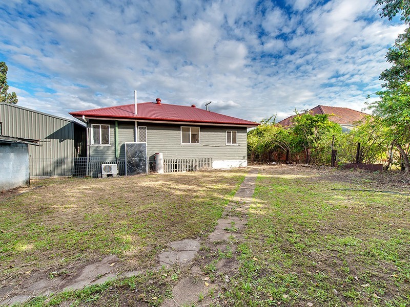 72 Meadow Avenue, Coopers Plains QLD 4108