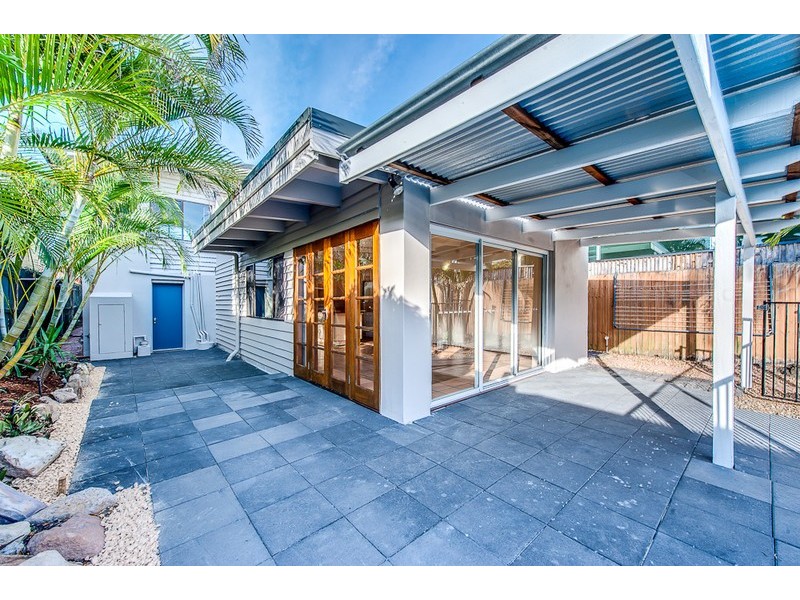 11 Alfred Street, Mermaid Beach QLD 4218