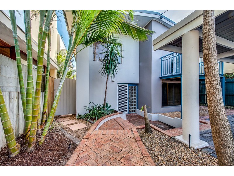 11 Alfred Street, Mermaid Beach QLD 4218