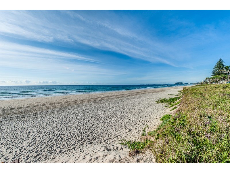 11 Alfred Street, Mermaid Beach QLD 4218