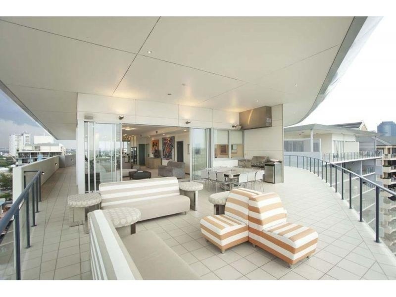98 Thorne Street, Kangaroo Point QLD 4169