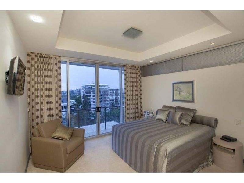 98 Thorne Street, Kangaroo Point QLD 4169
