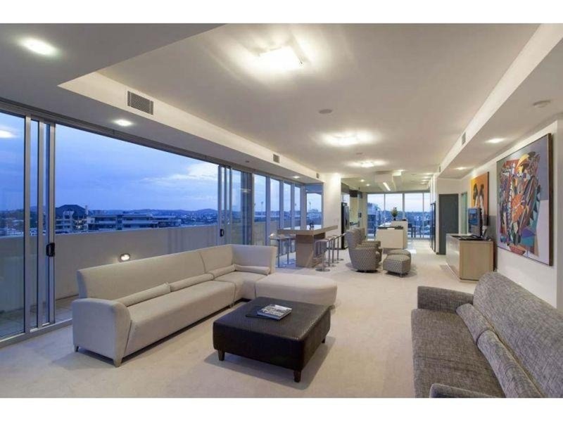 98 Thorne Street, Kangaroo Point QLD 4169
