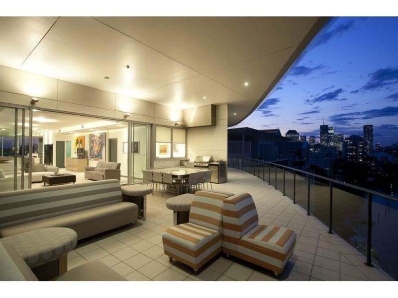 98 Thorne Street, Kangaroo Point QLD 4169