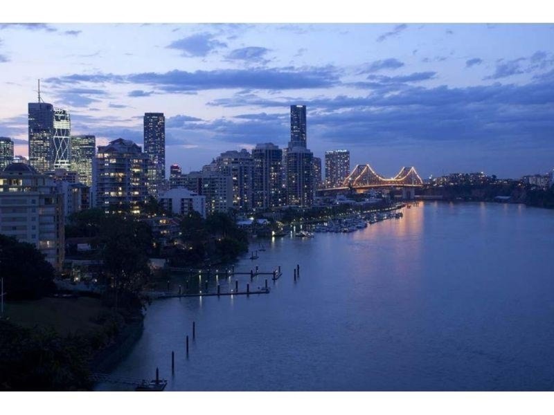 98 Thorne Street, Kangaroo Point QLD 4169
