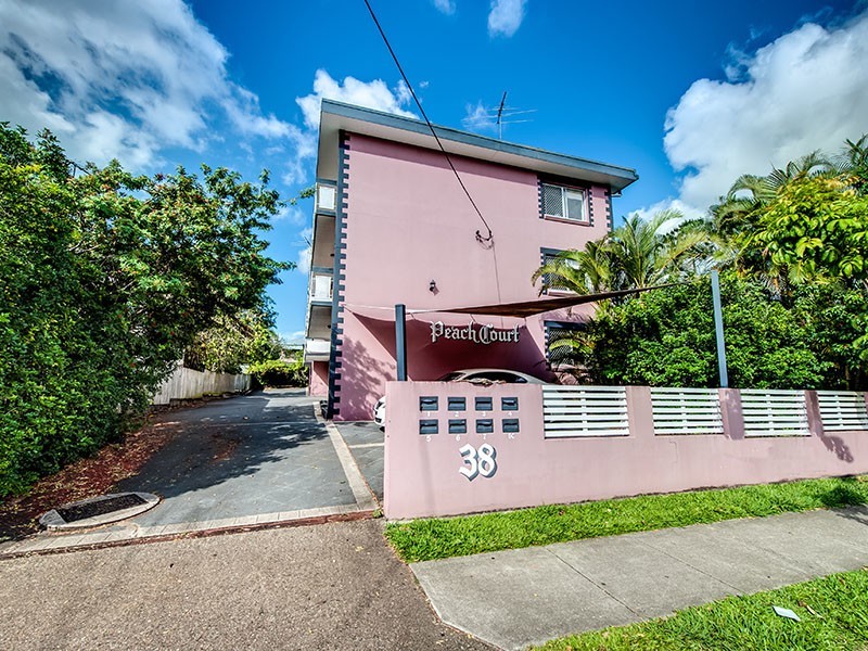 38 Peach Street, Greenslopes QLD 4120