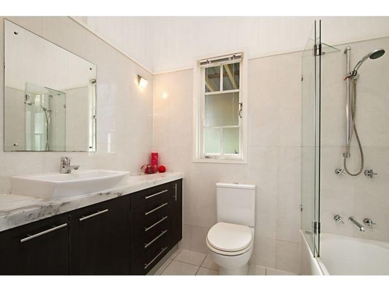 9 Fagan Road, Herston QLD 4006