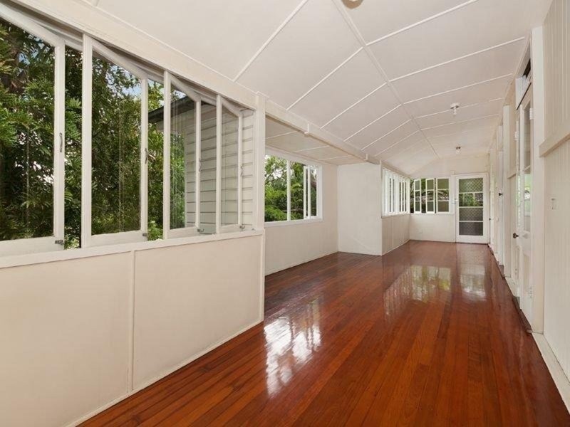 147 Honour Avenue, Chelmer QLD 4068