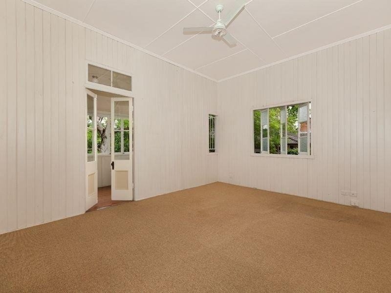 147 Honour Avenue, Chelmer QLD 4068