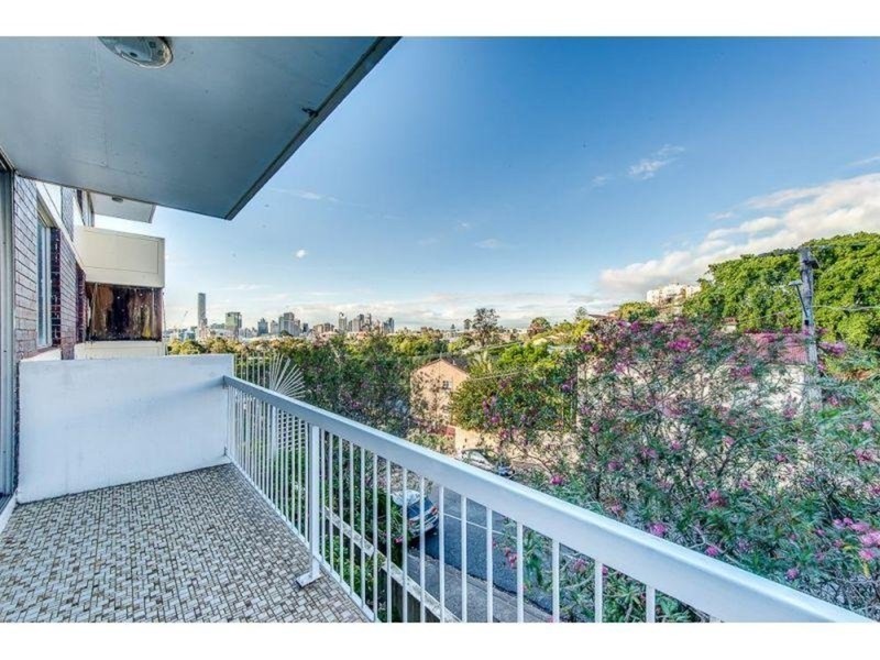 104 Dornoch Terrace, Highgate Hill QLD 4101