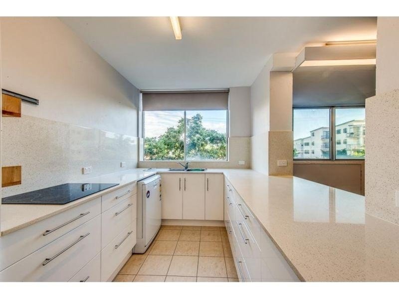 104 Dornoch Terrace, Highgate Hill QLD 4101