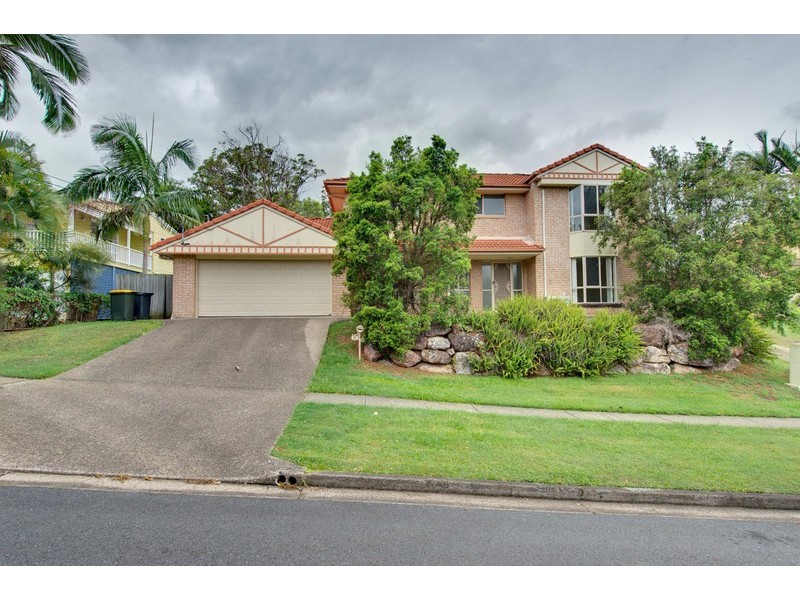 6 Hector Road, Holland Park QLD 4121