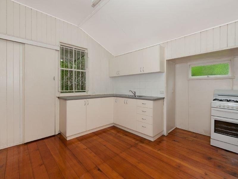 147 Honour Avenue, Chelmer QLD 4068