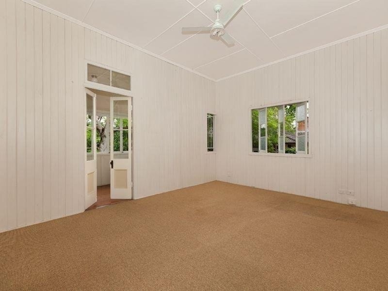 147 Honour Avenue, Chelmer QLD 4068