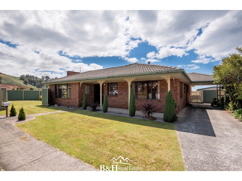 12 Flinders Avenue, West Ulverstone TAS 7315