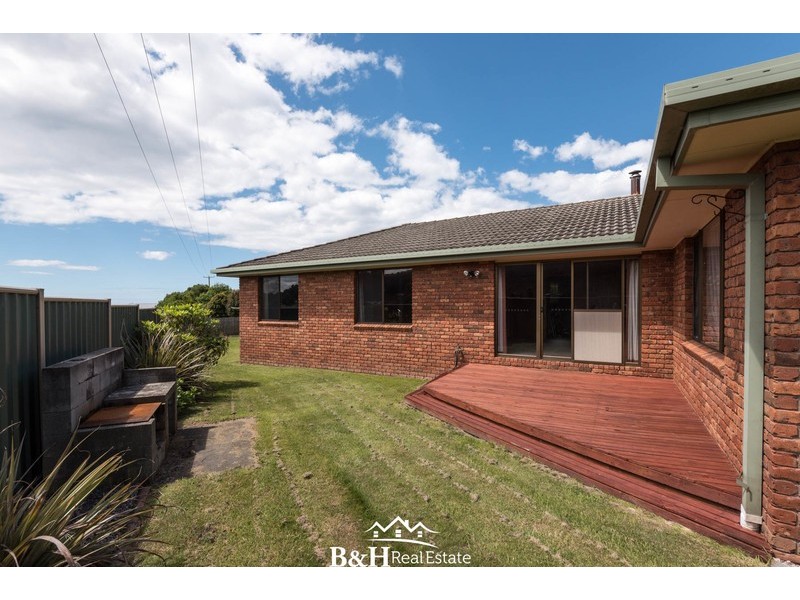 12 Flinders Avenue, West Ulverstone TAS 7315