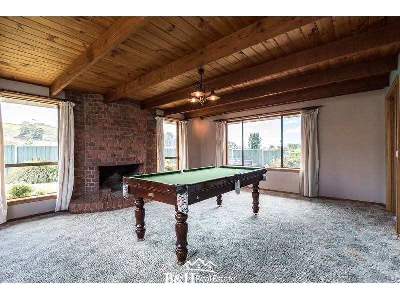 12 Flinders Avenue, West Ulverstone TAS 7315
