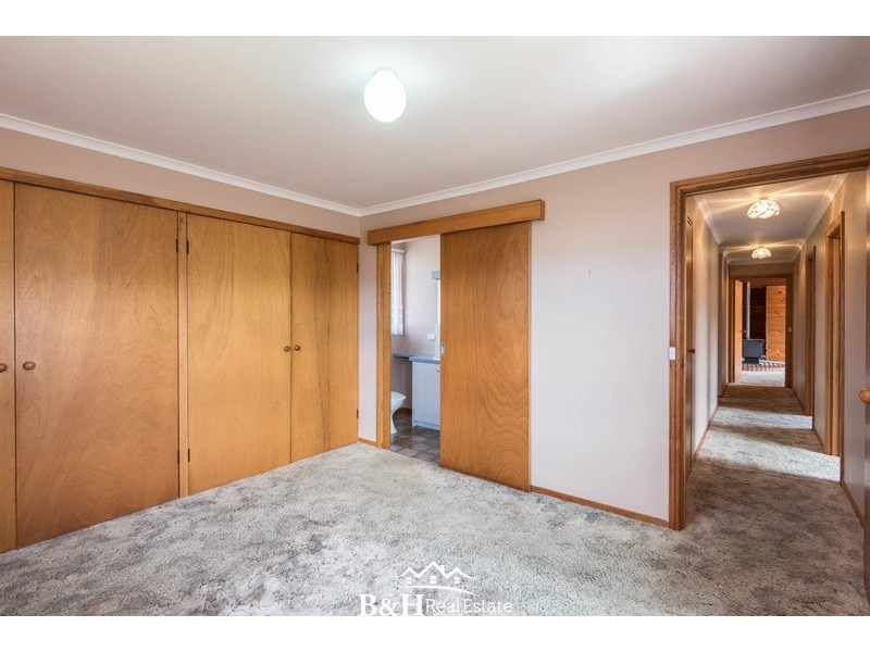 12 Flinders Avenue, West Ulverstone TAS 7315