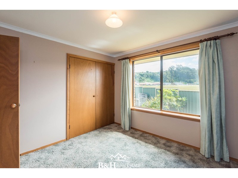 12 Flinders Avenue, West Ulverstone TAS 7315