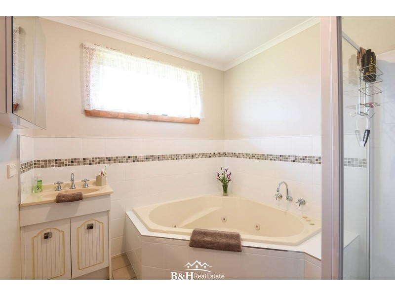25 Dial Road, Penguin TAS 7316