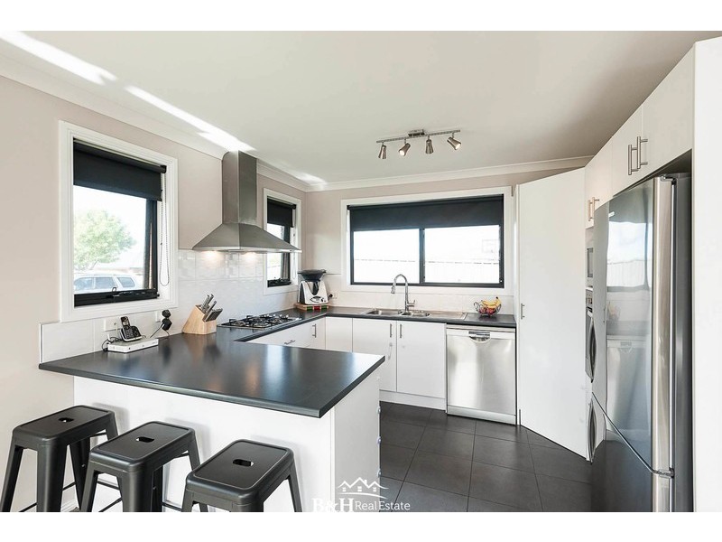 10 Wingrove Gardens, Shorewell Park TAS 7320