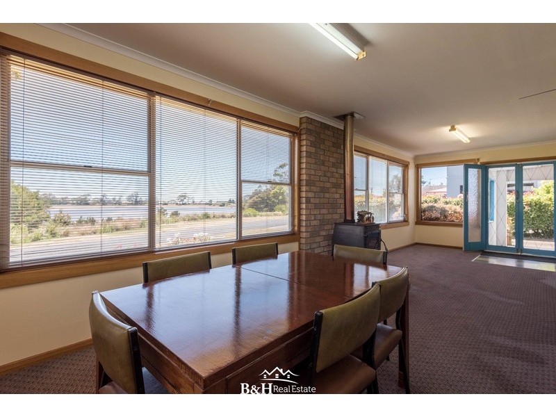 15 Riverside Avenue, Ulverstone TAS 7315