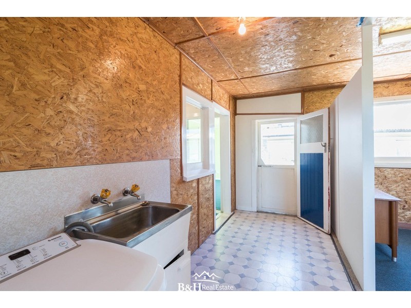 15 Riverside Avenue, Ulverstone TAS 7315