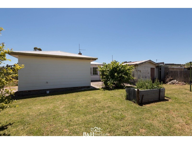15 Riverside Avenue, Ulverstone TAS 7315