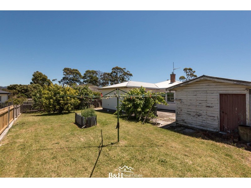 15 Riverside Avenue, Ulverstone TAS 7315
