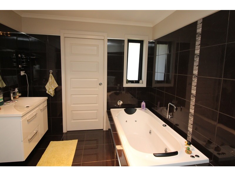 2/24 Platinum Drive, Park Grove TAS 7320