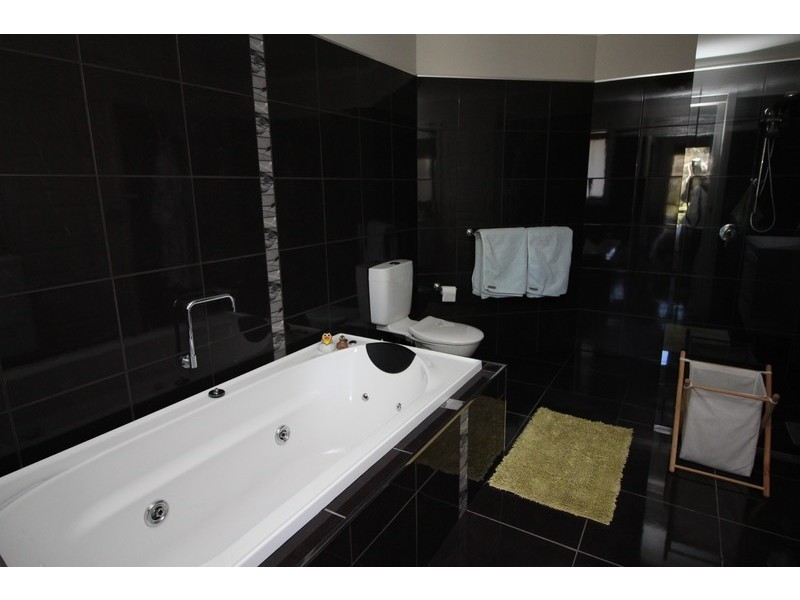 2/24 Platinum Drive, Park Grove TAS 7320