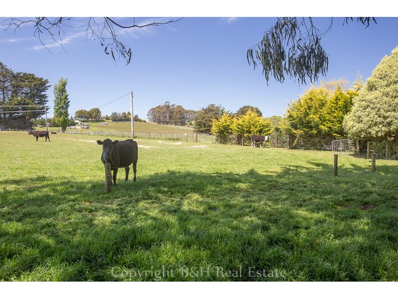 230 Ridgley Highway, Romaine TAS 7320