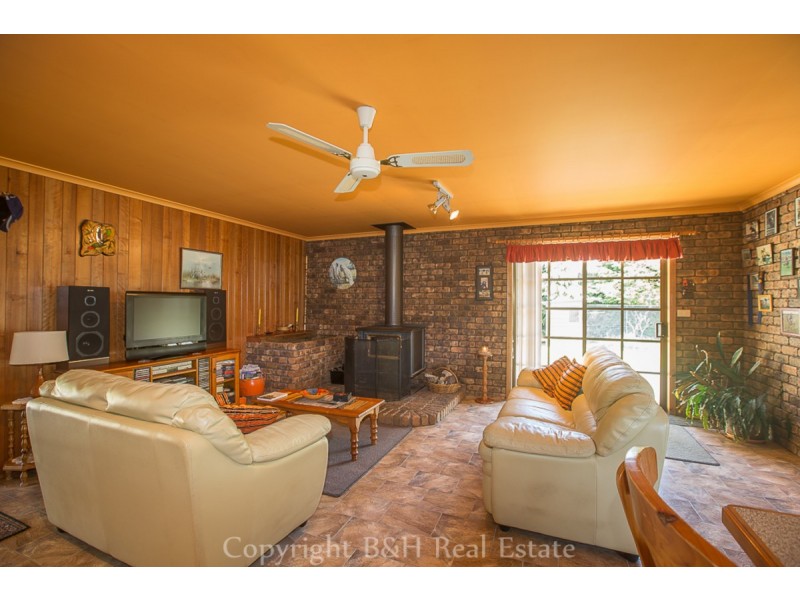 230 Ridgley Highway, Romaine TAS 7320