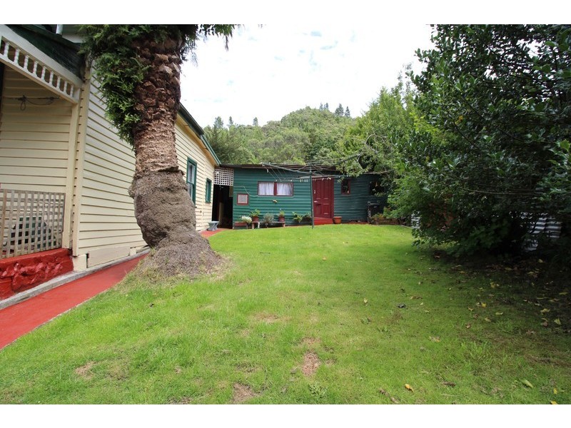 38 Esplanade, Queenstown TAS 7467