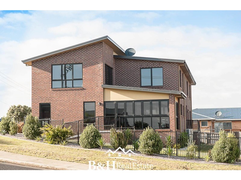 5 Uplands Place, Park Grove TAS 7320
