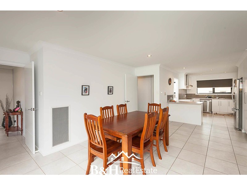5 Uplands Place, Park Grove TAS 7320