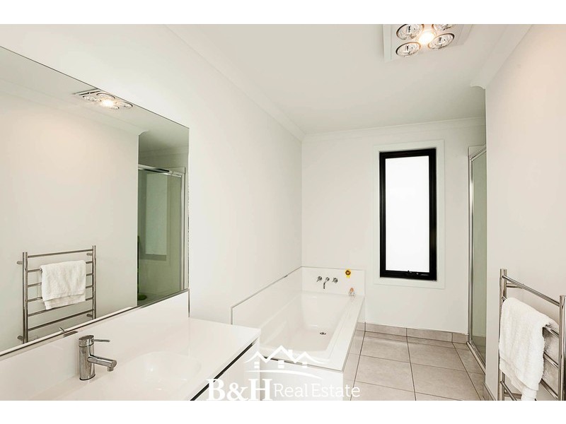 5 Uplands Place, Park Grove TAS 7320