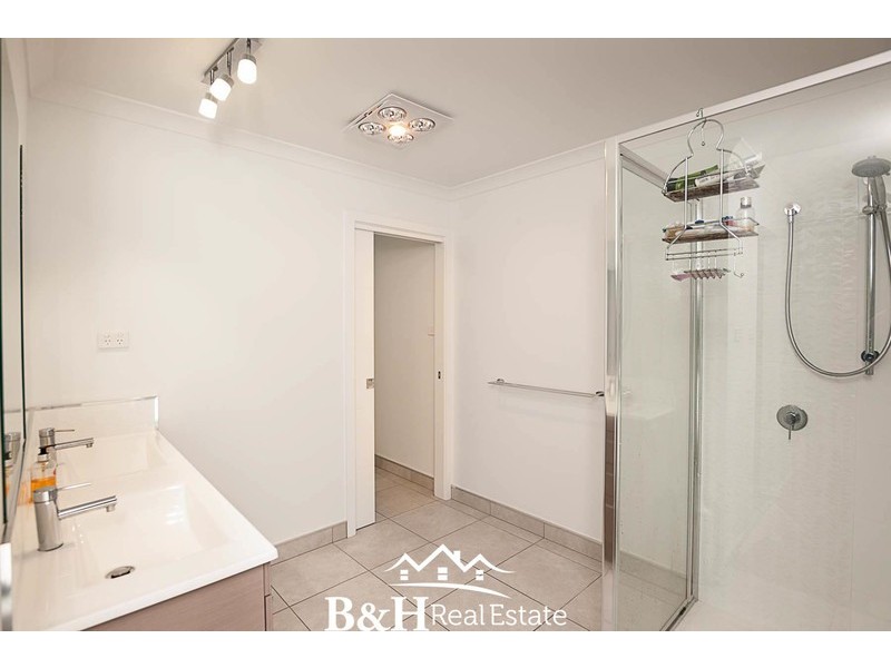 5 Uplands Place, Park Grove TAS 7320