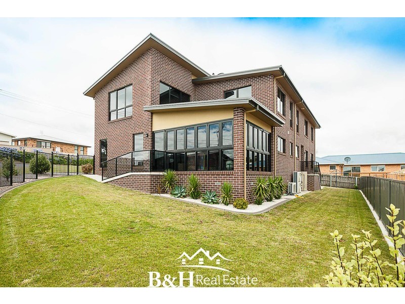5 Uplands Place, Park Grove TAS 7320